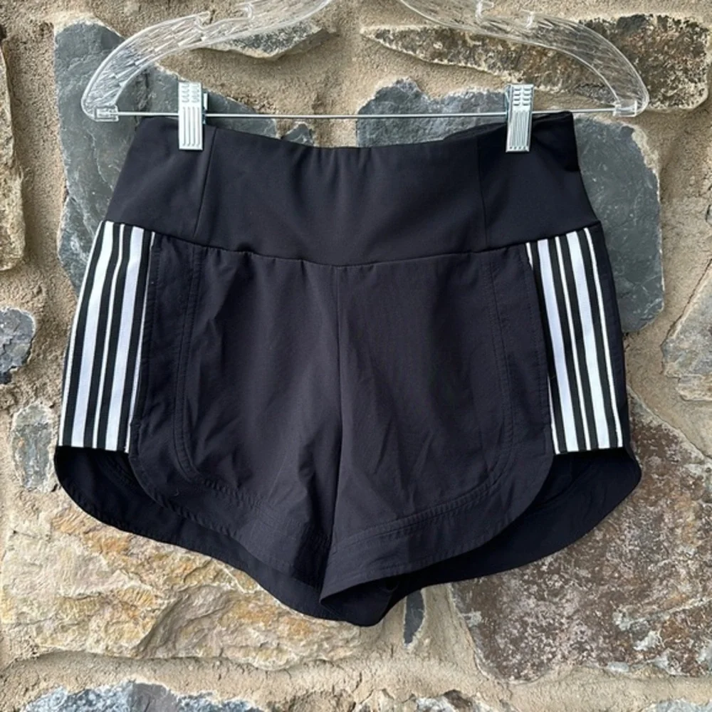 Athleta 'Ascender' Side Stripe Running Shorts in Black & White Size 2